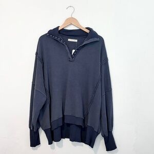 We The Free Camden Henley Sweatshirt size Medium in Faded Navy Blue NWT
